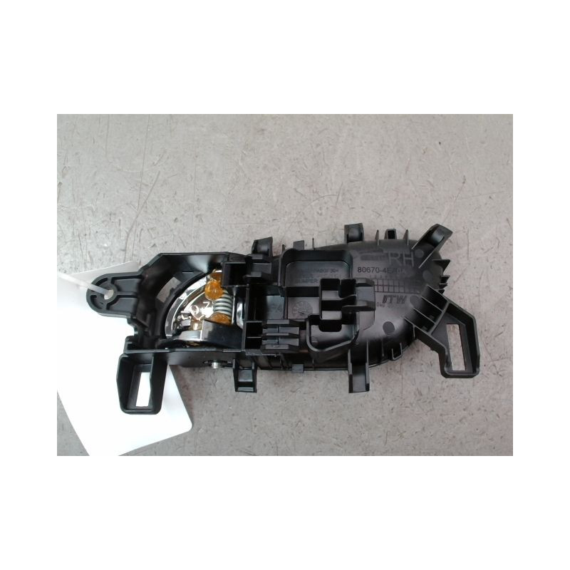 POIGNEE INTERIEURE PORTE ARRIERE DROIT NISSAN QASHQAI BREAK II Phase 1 2014-...