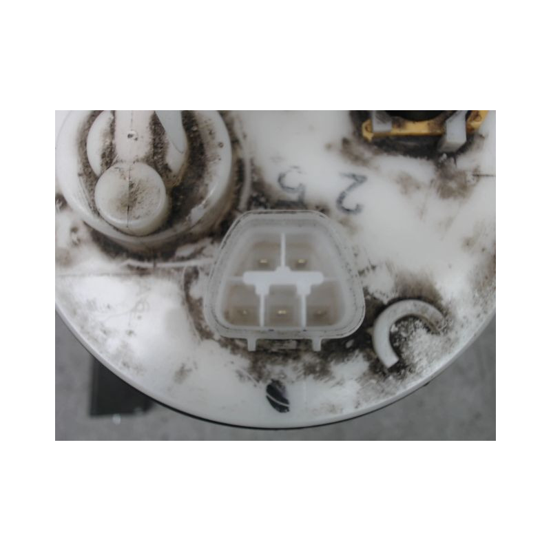 POMPE CARBURANT IMMERGEE TOYOTA YARIS