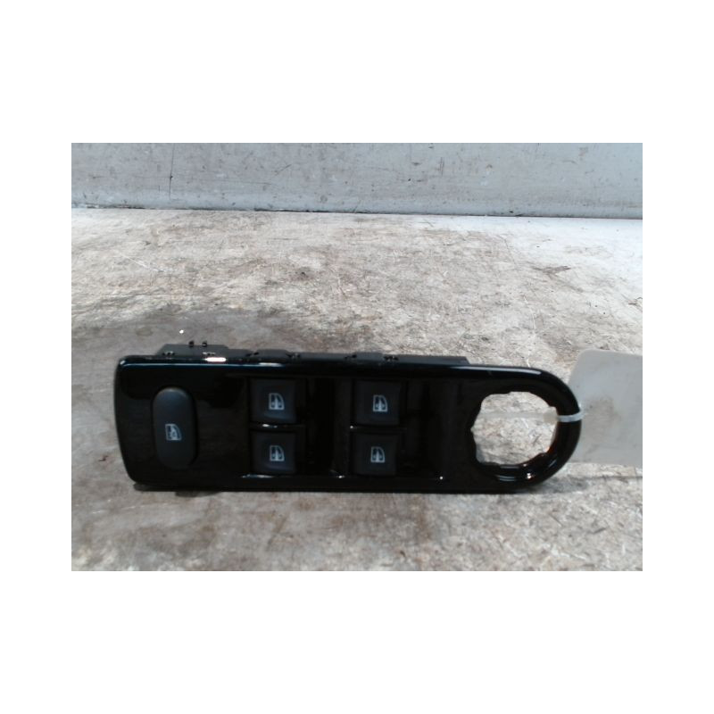 COMMANDE LEVE-GLACE PORTE AVG RENAULT CLIO IV