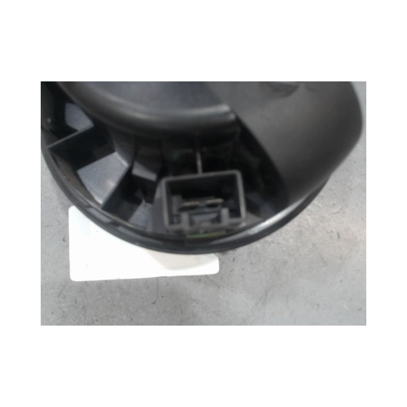 MOTEUR VENTILATEUR CHAUFFAGE FORD FOCUS