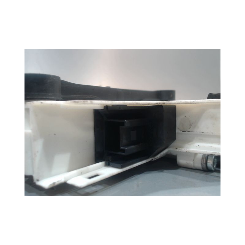 MECANISME+MOTEUR LEVE-GLACE AVANT GAUCHE AUDI A4