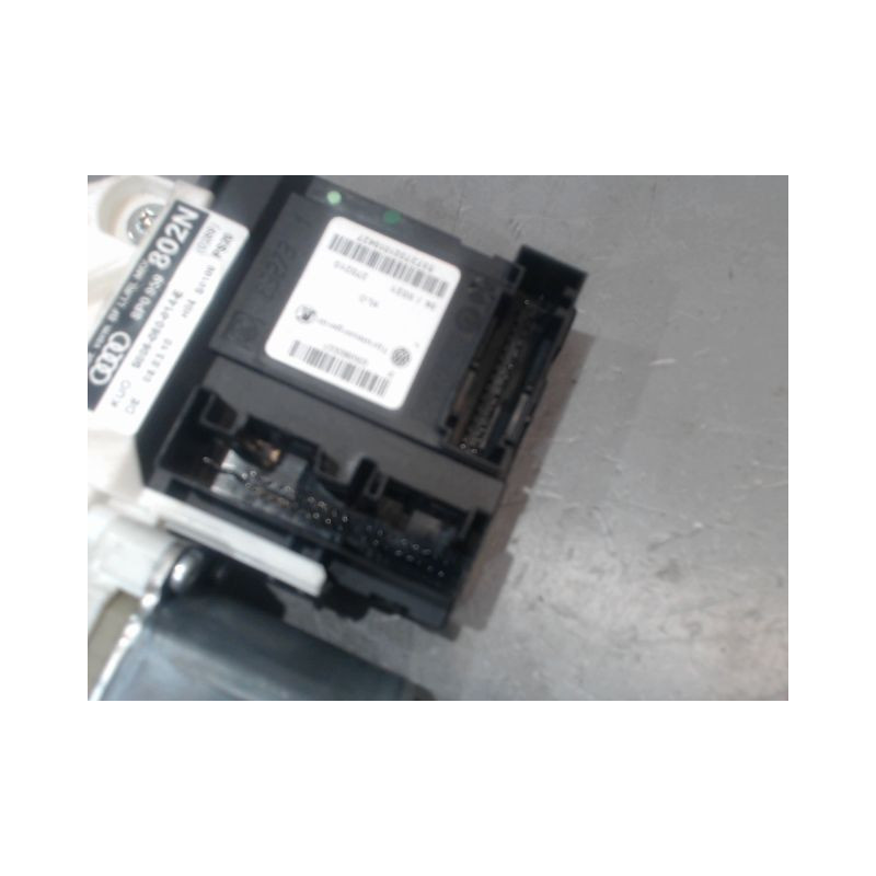 MECANISME+MOTEUR LEVE-GLACE AVANT DROIT AUDI A3