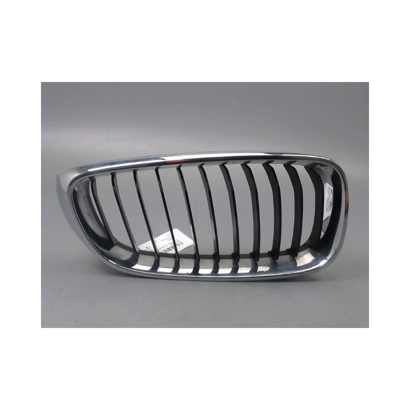 GRILLE CALANDRE DROIT BMW SERIE 3 BERL. VI (F30/F80) 2011-...