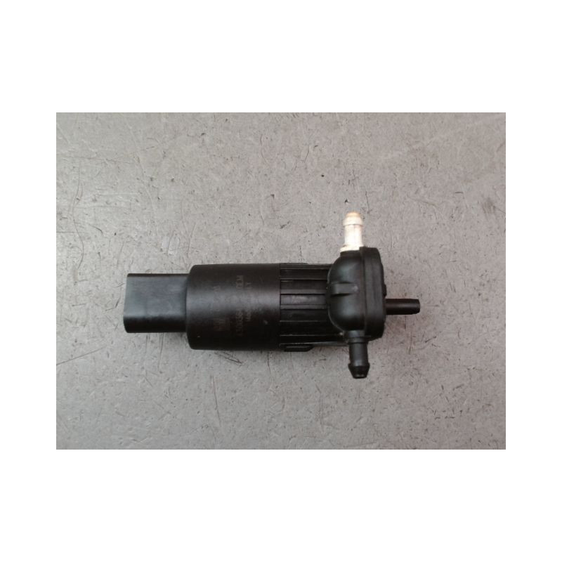 POMPE LAVE-GLACE AVANT OPEL CORSA 2010-
