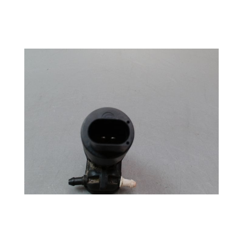 POMPE LAVE-GLACE AVANT OPEL CORSA 2010-