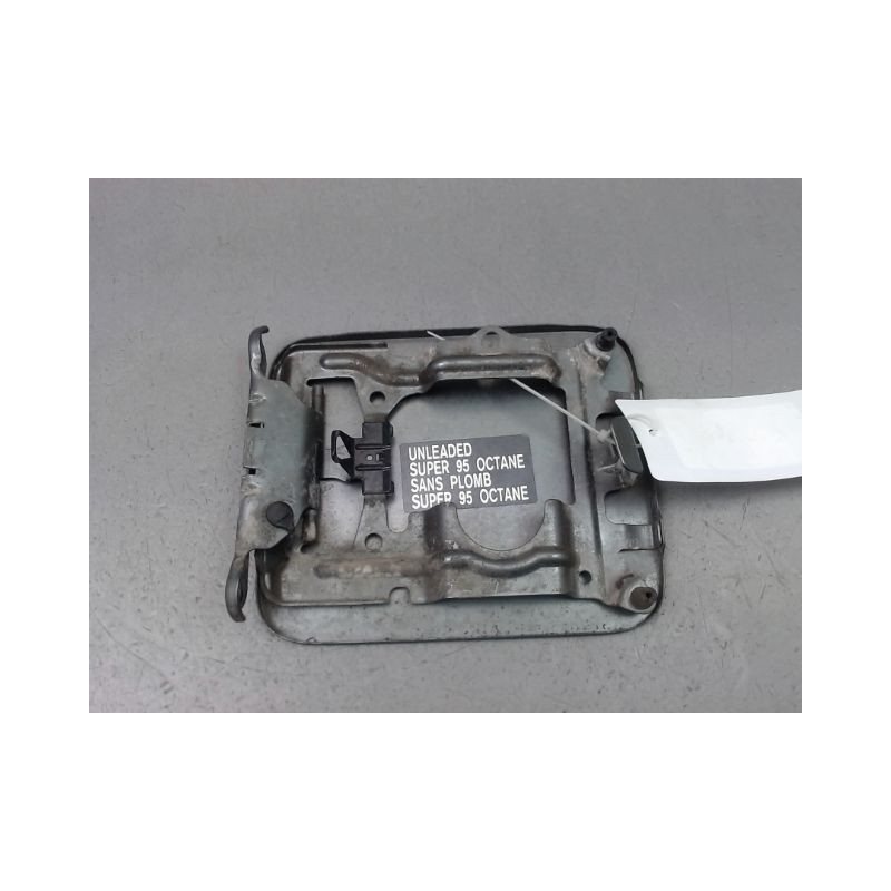 VOLET DE TRAPPE CARBURANT NISSAN CUBE