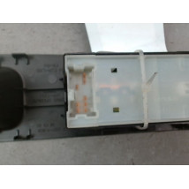 COMMANDE LEVE-GLACE PORTE AVD NISSAN CUBE