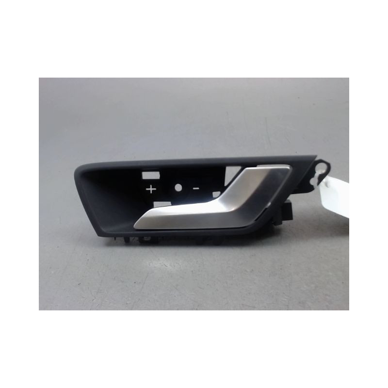 POIGNEE INTERIEURE PORTE AVANT DROIT FORD FOCUS 2008-
