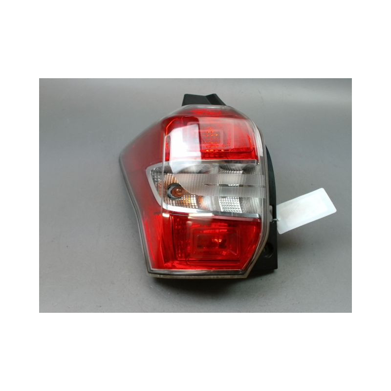 FEU ARRIERE GAUCHE  SUBARU FORESTER