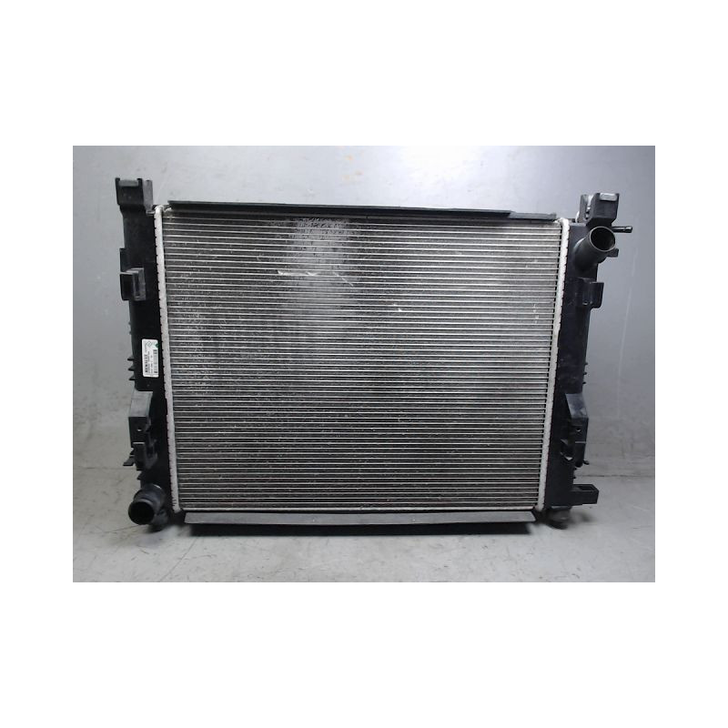 RADIATEUR DACIA SANDERO