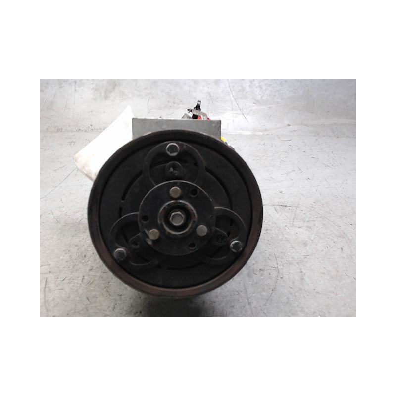 COMPRESSEUR AIR CONDITIONNE DACIA DUSTER 2010-