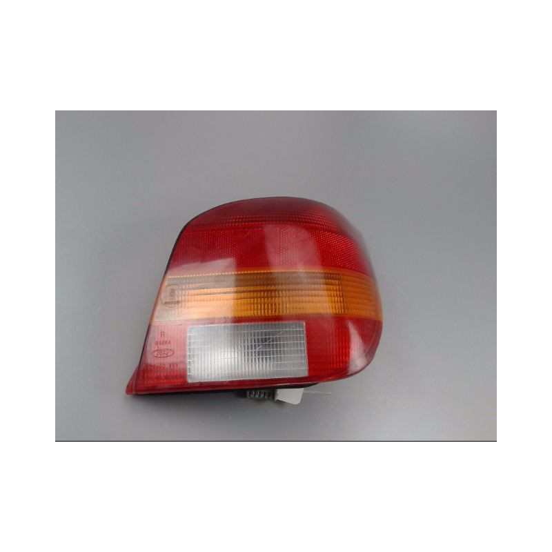 FEU ARRIERE DROIT FORD FIESTA III Phase 1 1989-1994