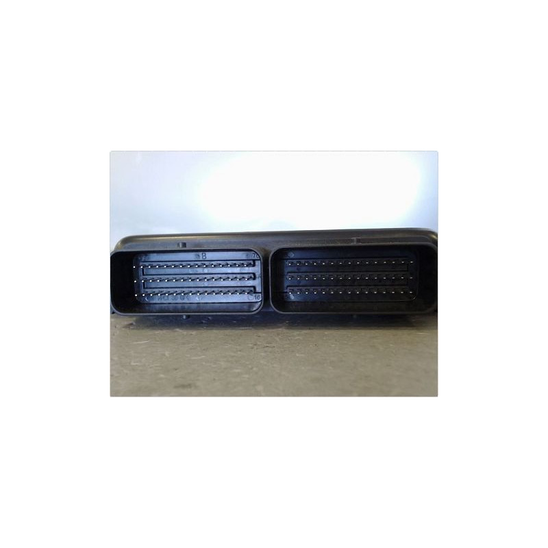 CALCULATEUR MOTEUR RENAULT CLIO