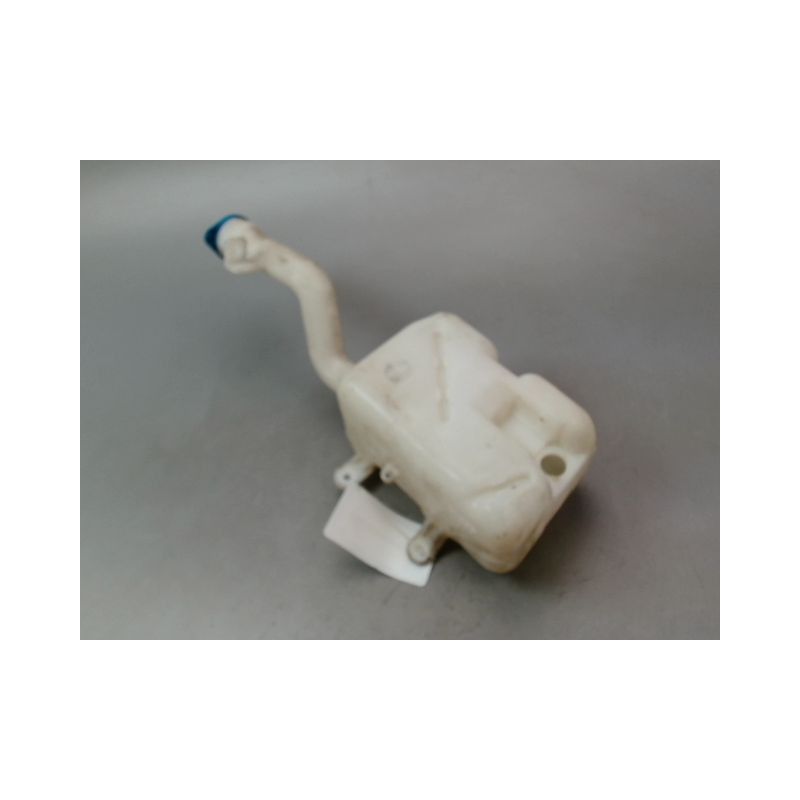 RESERVOIR LAVE-GLACE AVANT KIA CARNIVAL/SEDONA MONOSP. I 1999-2006