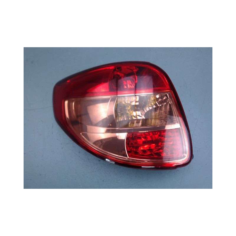 FEU ARRIERE GAUCHE  SUZUKI SX4