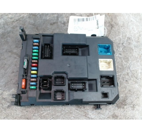 PLATINE FUSIBLE HABITACLE