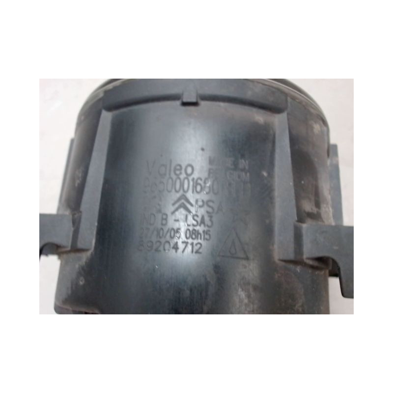 PHARE ANTIBROUILLARD AVANT DROIT PEUGEOT 307