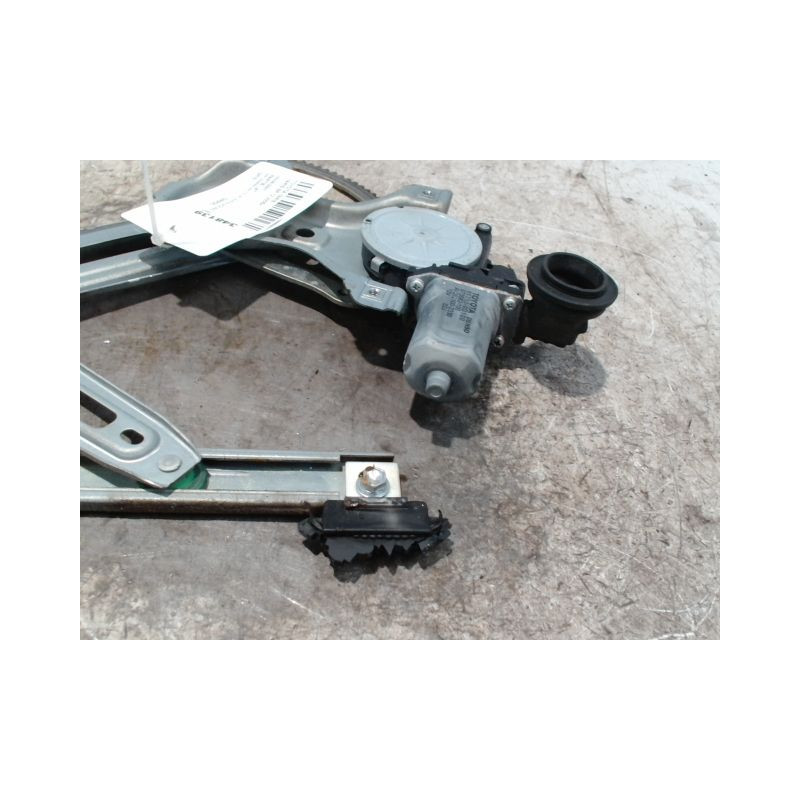 MECANISME+MOTEUR LEVE-GLACE AVANT DROIT TOYOTA YARIS 2005-