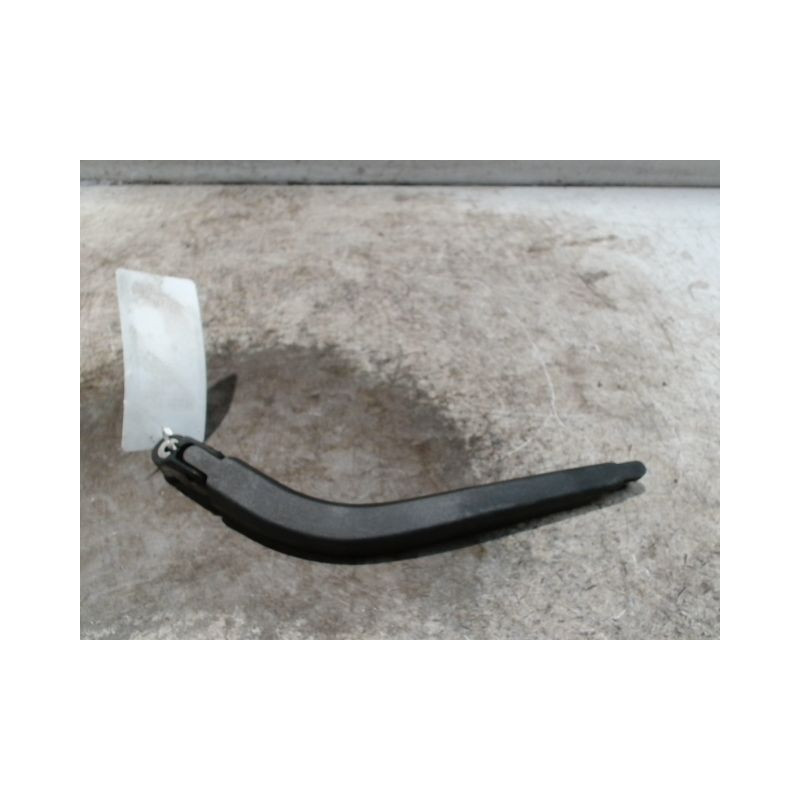 BRAS ESSUIE-GLACE ARRIERE SUZUKI ALTO 5 PTES