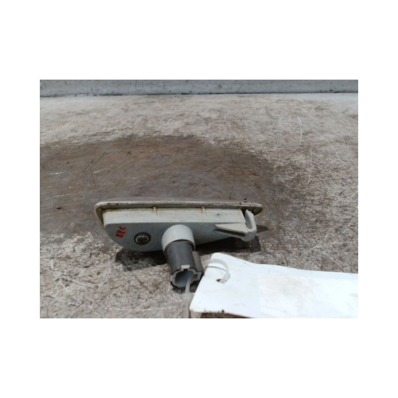 REPETITEUR AILE GAUCHE HYUNDAI I20