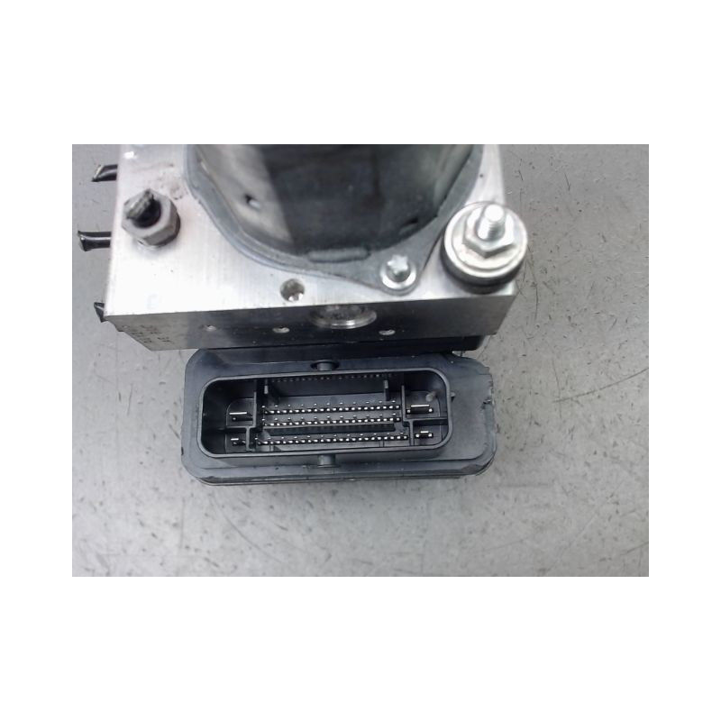 UNITE HYDRAULIQUE ABS MERCEDES GLA