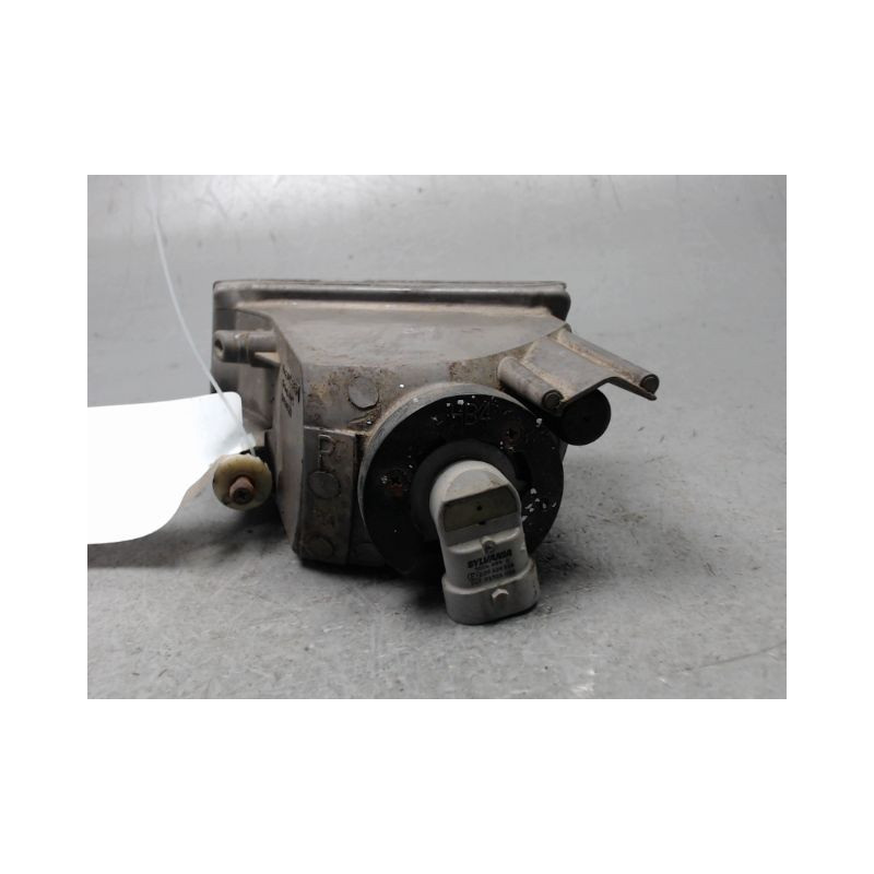 PHARE ANTIBROUILLARD AVANT DROIT TOYOTA RAV4 2000-