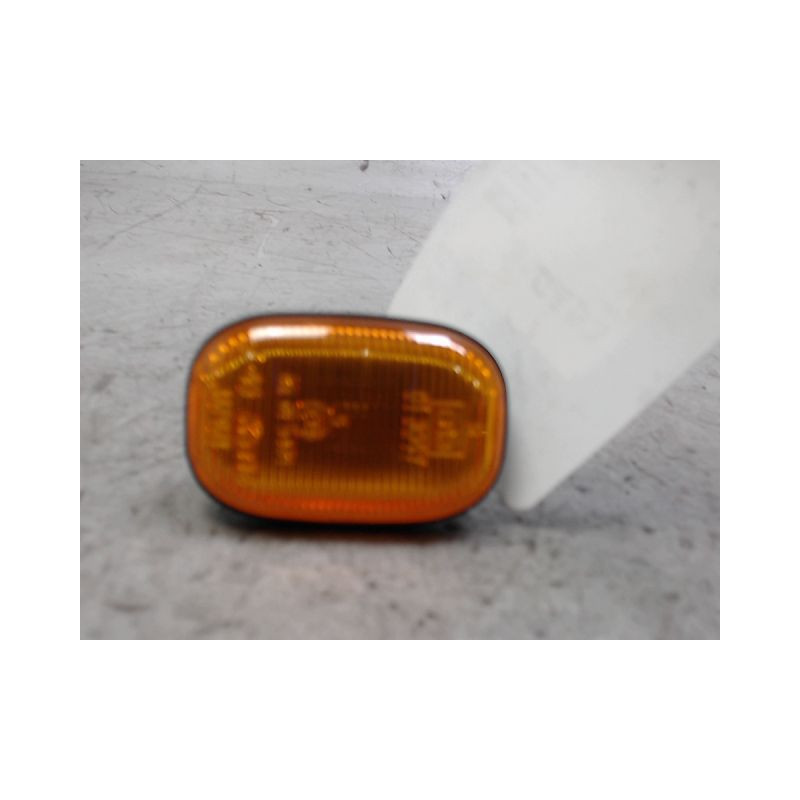 REPETITEUR AILE GAUCHE TOYOTA RAV4 2000-