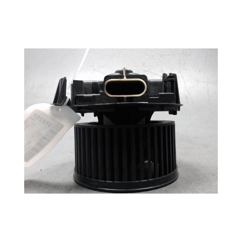 MOTEUR VENTILATEUR CHAUFFAGE RENAULT CLIO III 2009-