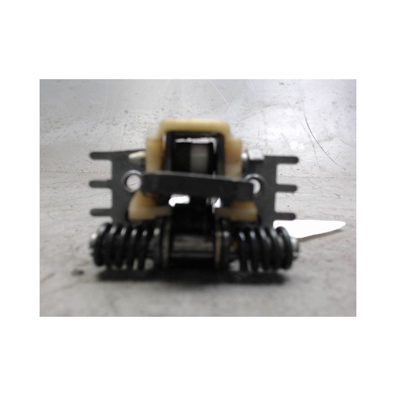 TIRANT PORTE AVANT DROIT RENAULT TWINGO 2 2007-
