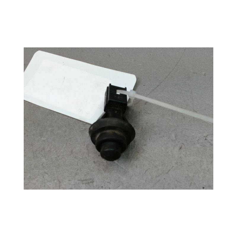 CONTACTEUR PORTE AVANT DROIT DACIA SANDERO I 2008-2012