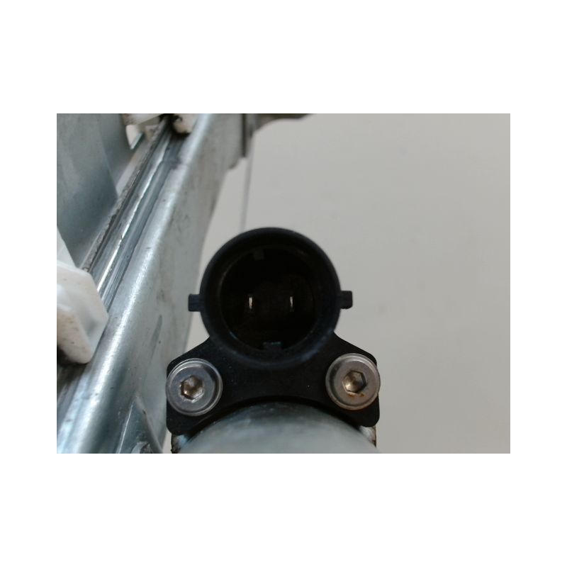 MECANISME+MOTEUR LEVE-GLACE AVANT DROIT DACIA SANDERO I 2008-2012