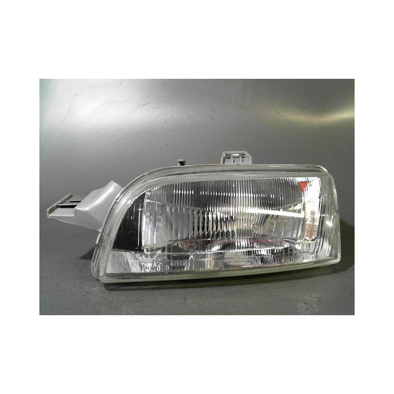 PHARE GAUCHE FIAT PUNTO