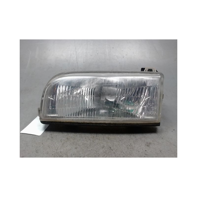 PHARE GAUCHE NISSAN PRAIRIE 88-94