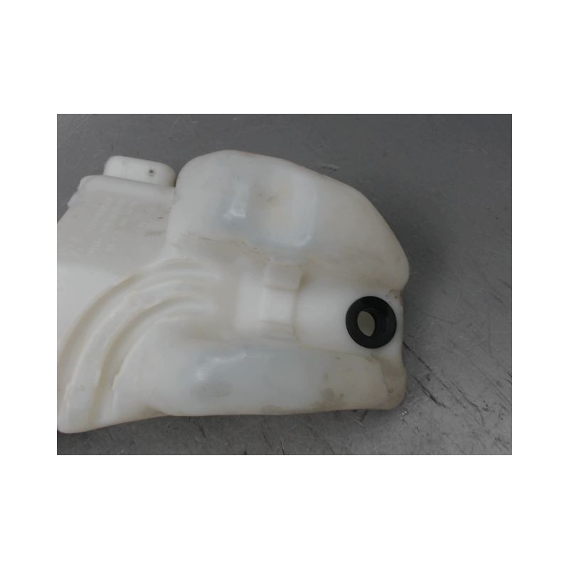 RESERVOIR LAVE-GLACE AVANT CITROEN C3