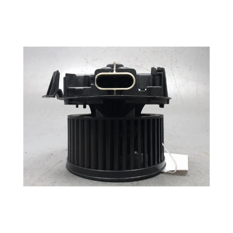 MOTEUR VENTILATEUR CHAUFFAGE RENAULT CLIO III 2009-