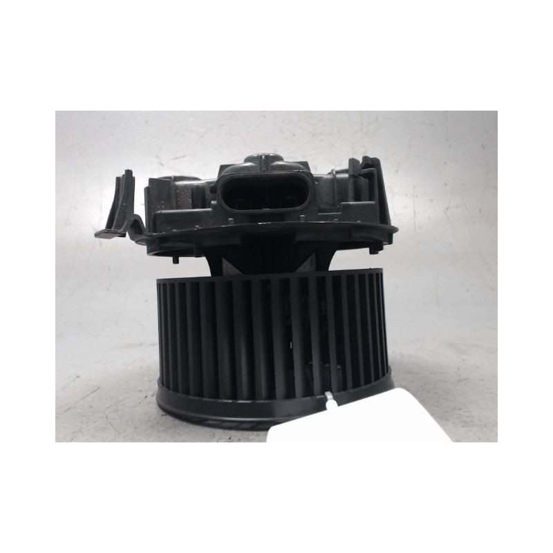 MOTEUR VENTILATEUR CHAUFFAGE RENAULT CLIO III 2005-