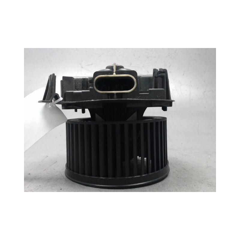 MOTEUR VENTILATEUR CHAUFFAGE RENAULT CLIO III 2009-