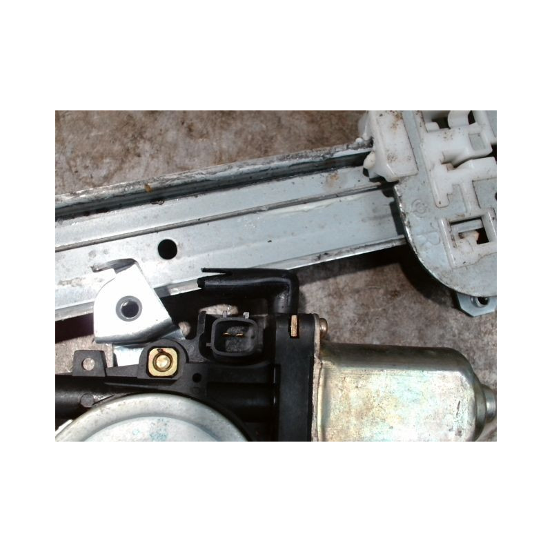 MECANISME+MOTEUR LEVE-GLACE ARRIERE DROIT NISSAN X-TRAIL