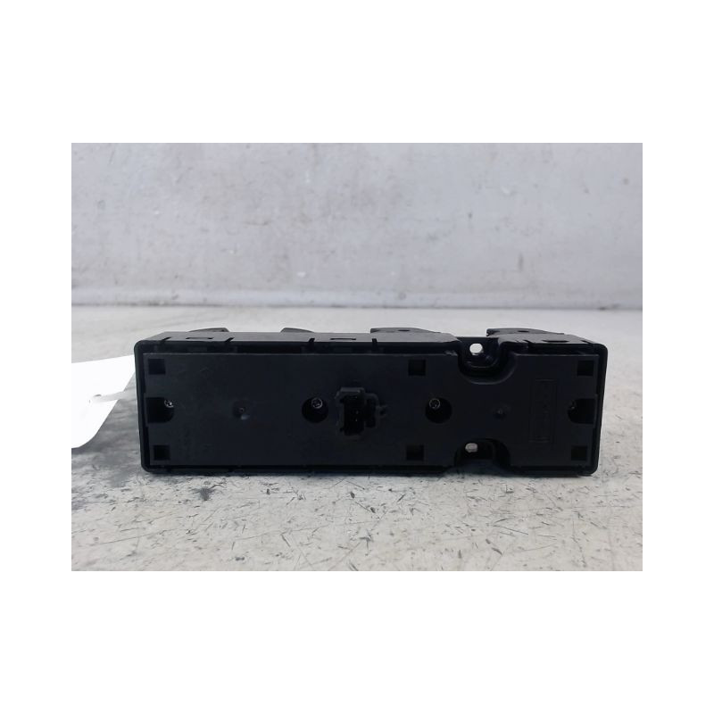 COMMANDE LEVE-GLACE PORTE AVG FORD ECOSPORT