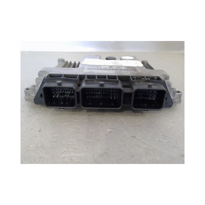 CALCULATEUR MOTEUR RENAULT MEGANE