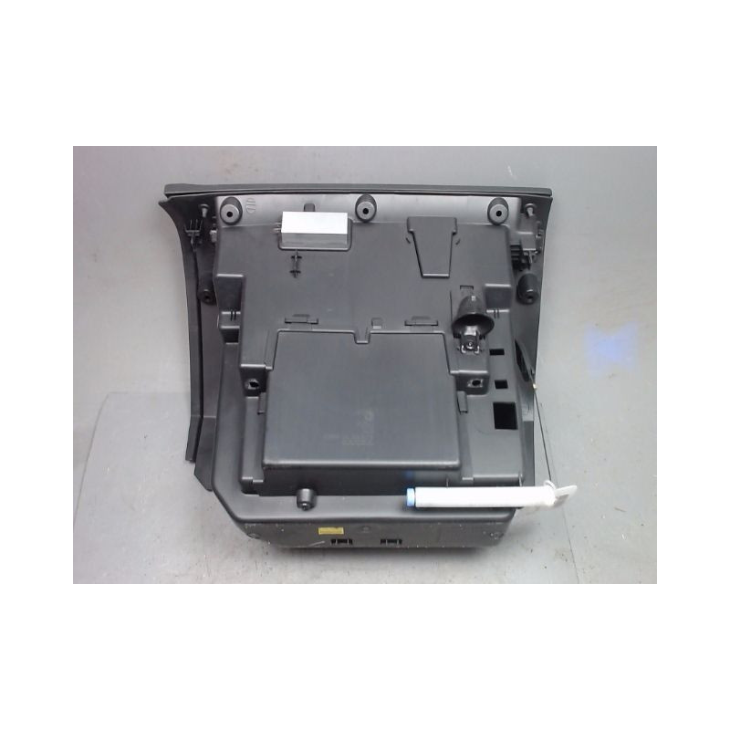 BOITE A GANTS VOLVO V40 2000-