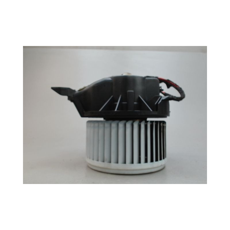 MOTEUR VENTILATEUR CHAUFFAGE OPEL CORSA