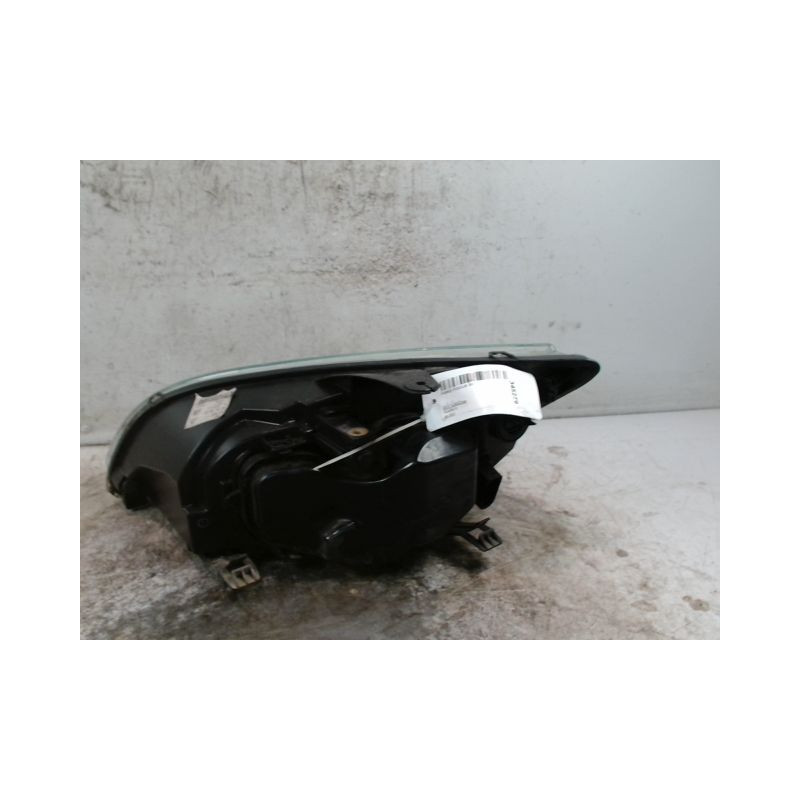 PHARE DROIT FORD FOCUS SW