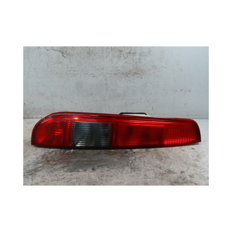 FEU ARRIERE GAUCHE  FORD FOCUS SW