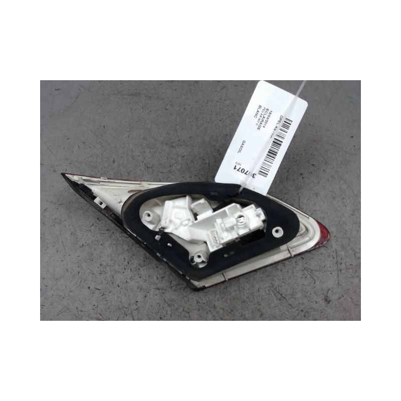 FEU ARRIERE INTERIEUR DROIT OPEL ASTRA