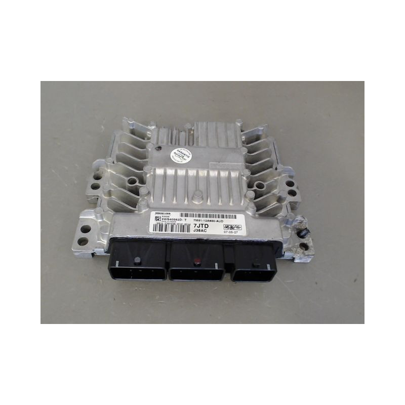 CALCULATEUR MOTEUR FORD FOCUS