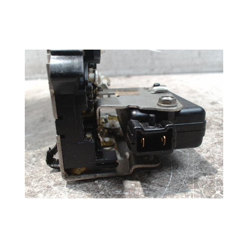 SYSTEME CONDAMNATION AVANT DROIT DACIA SANDERO 2008-