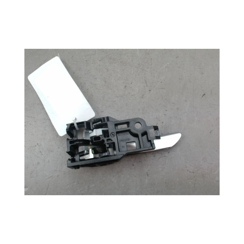 POIGNEE INTERIEURE PORTE AVANT DROIT TOYOTA COROLLA 2004-
