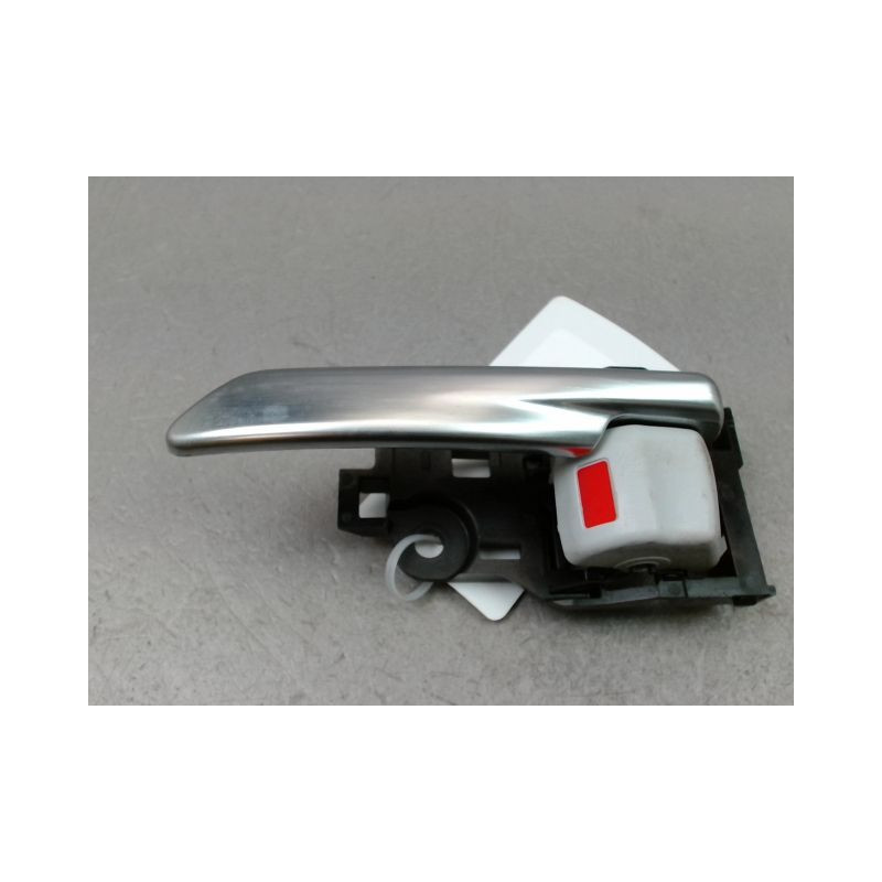 POIGNEE INTERIEURE PORTE AVANT GAUCHE TOYOTA COROLLA 2004-