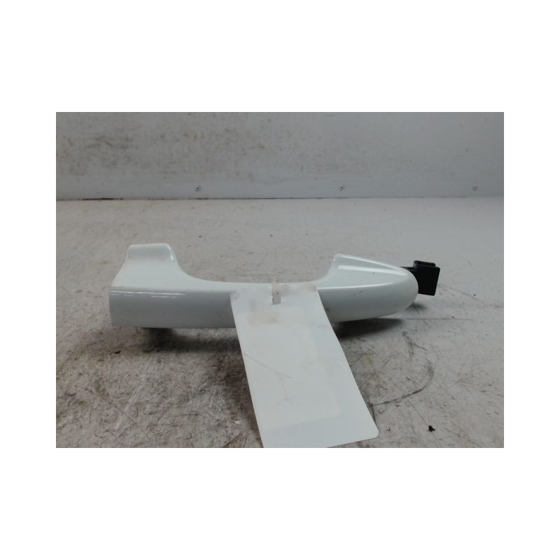 POIGNEE EXTERIEURE PORTE AVANT GAUCHE FORD FIESTA 2010-